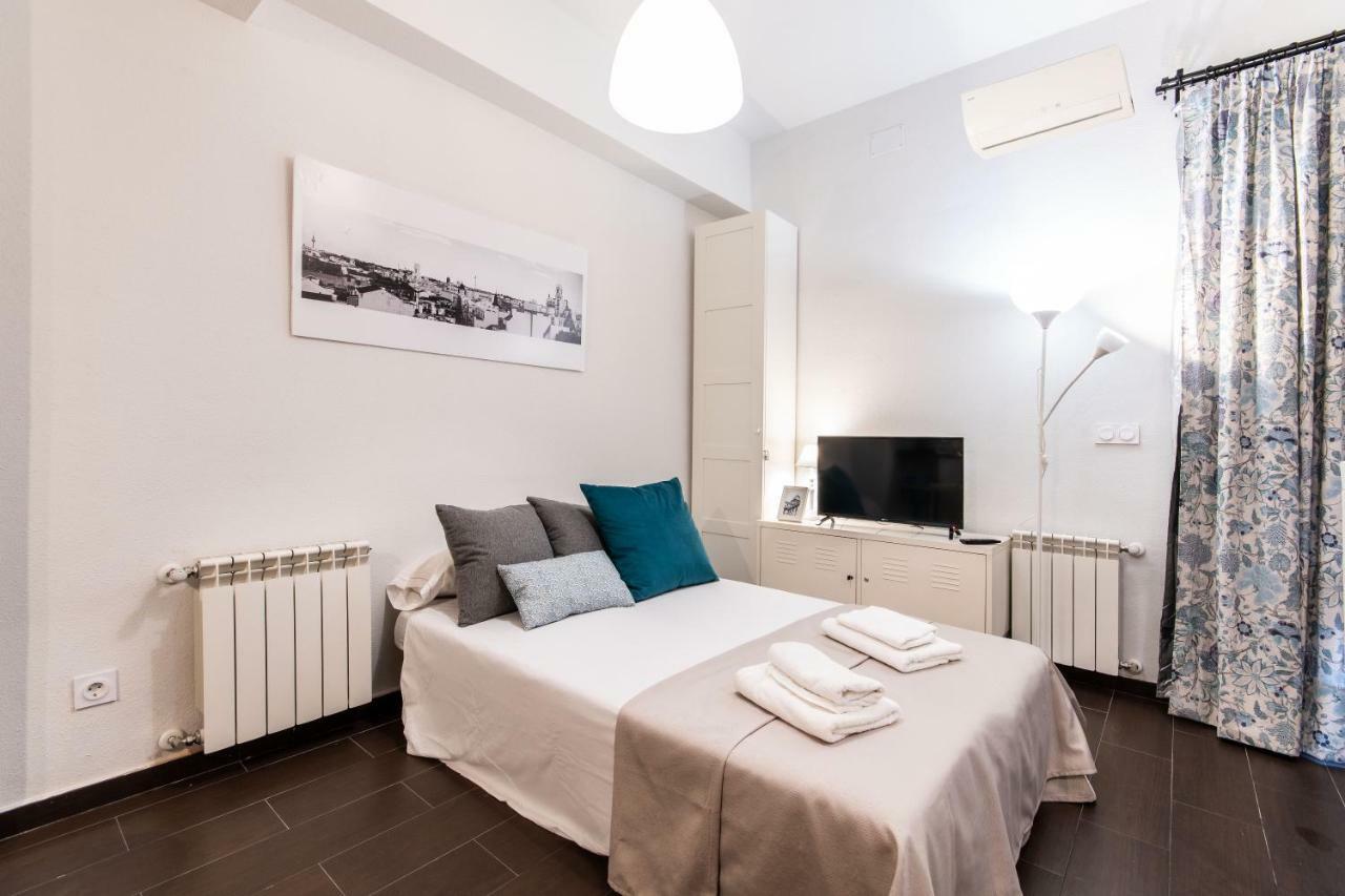 1 Habitacion Apartamento Temporada Lucero Мадрид Екстериор снимка
