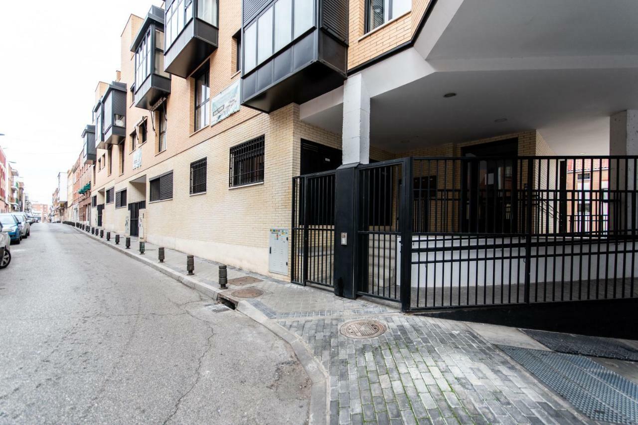 1 Habitacion Apartamento Temporada Lucero Мадрид Екстериор снимка