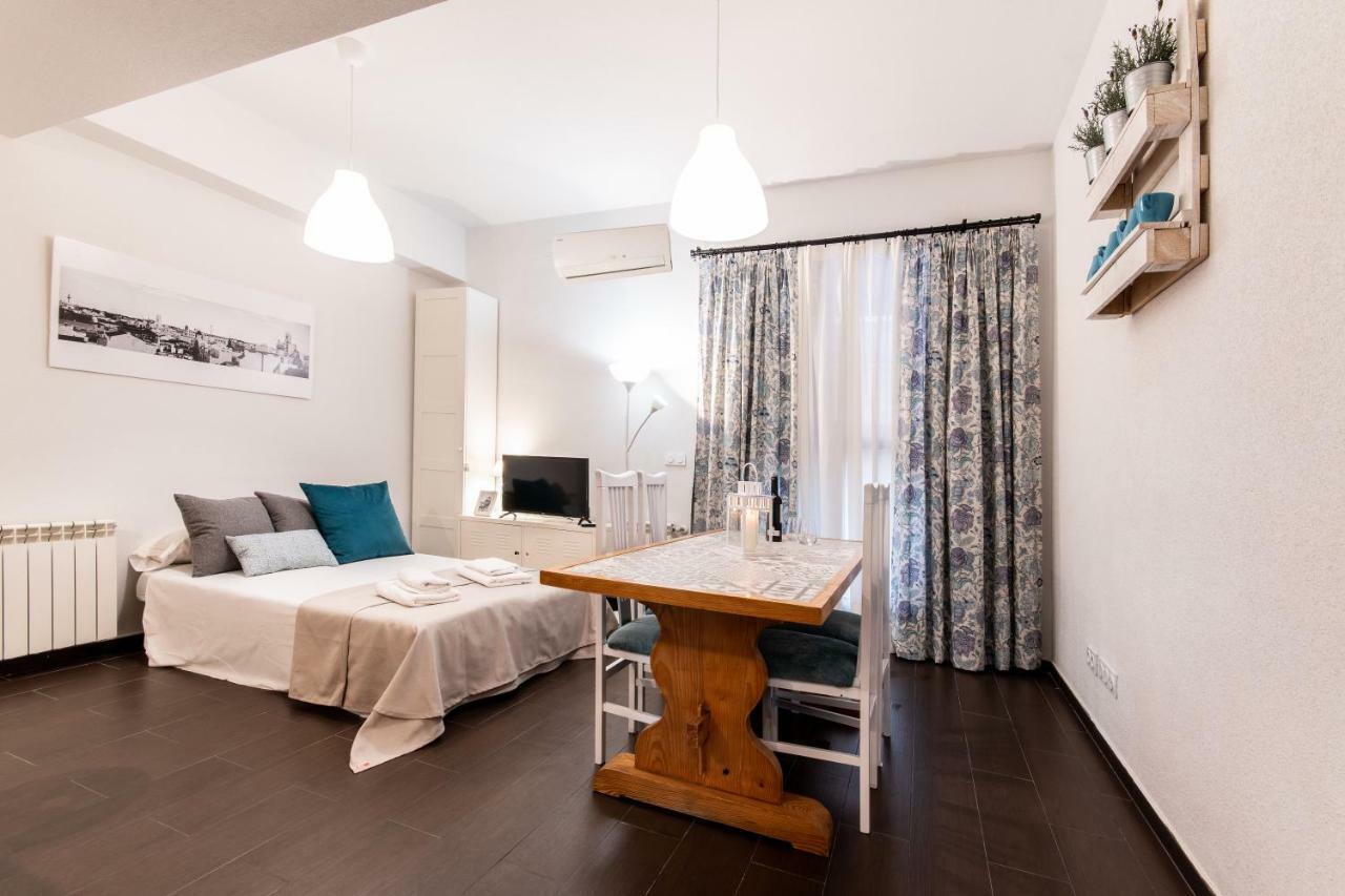 1 Habitacion Apartamento Temporada Lucero Мадрид Екстериор снимка